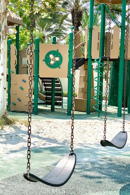 Detail Gallery Image 57 of 74 For 36 Royal Grove, Irvine,  CA 92620 - 4 Beds | 4 Baths