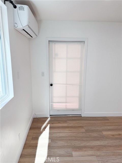 Detail Gallery Image 3 of 11 For 17000 Burbank Bld #203,  Encino,  CA 91316 - 1 Beds | 1 Baths