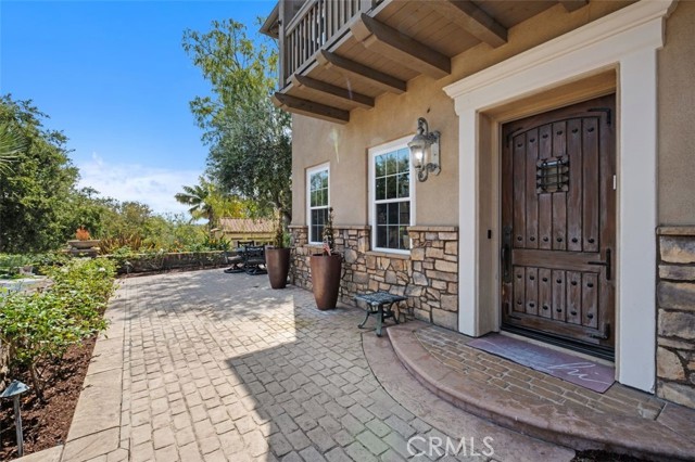 18 Calle Pacifica, San Clemente CA: https://media.crmls.org/medias/86eaf3fd-fa8f-477f-8122-4a42440e3558.jpg