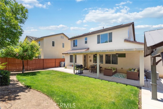 1697 Whiteash Avenue, Clovis CA: https://media.crmls.org/medias/86eb0138-91fa-44f3-8df2-4f616d98ef0f.jpg