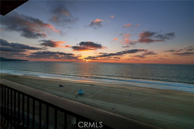 Detail Gallery Image 7 of 60 For 727 Esplanade #302,  Redondo Beach,  CA 90277 - 2 Beds | 2 Baths