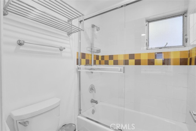 Detail Gallery Image 31 of 42 For 702 10th St, Hermosa Beach,  CA 90254 - 4 Beds | 3/1 Baths