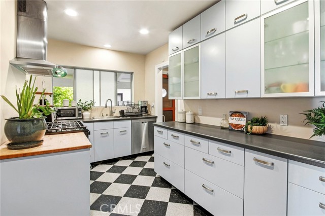 Detail Gallery Image 7 of 29 For 1225 S Leland, San Pedro,  CA 90731 - 4 Beds | 2 Baths