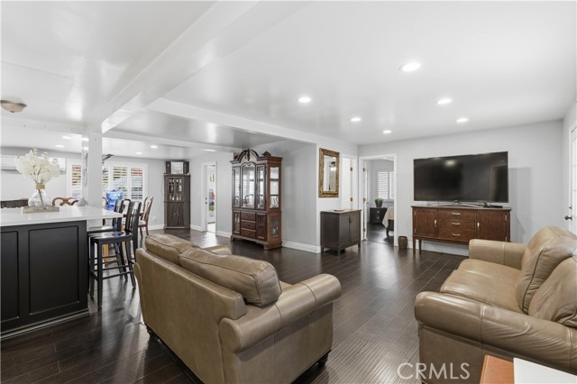 Detail Gallery Image 12 of 43 For 12232 Truesdale, Sun Valley,  CA 91352 - 5 Beds | 4 Baths