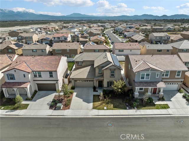 Detail Gallery Image 4 of 47 For 571 Tucker, Rialto,  CA 92377 - 4 Beds | 3 Baths