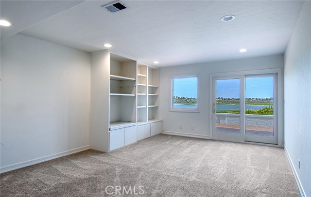 2163 Vista Entrada, Newport Beach CA: https://media.crmls.org/medias/86ed33ad-f08b-4e8a-ba44-0e01832974c7.jpg
