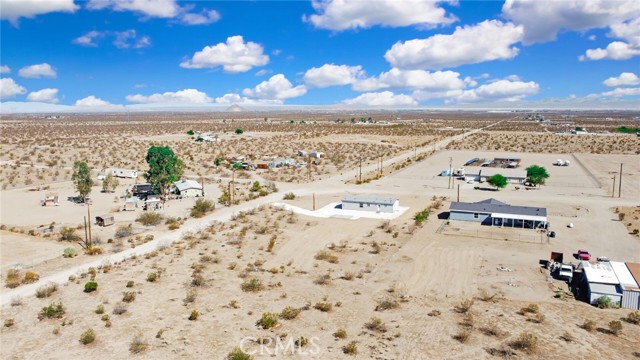 3727 South Street, Phelan CA: https://media.crmls.org/medias/86ed4074-9095-4e7d-8797-954d61f962b3.jpg