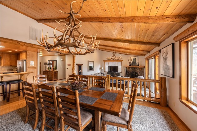 42690 Edgehill Place, Big Bear Lake CA: https://media.crmls.org/medias/86ed4664-39b0-4aaa-8f2f-d7fe3c80aa06.jpg