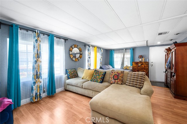 17701 Avalon Boulevard, Carson CA: https://media.crmls.org/medias/86edc020-3414-480f-9436-a14935324408.jpg