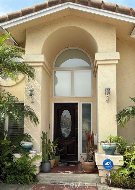 Detail Gallery Image 3 of 28 For 715 N Lariat, Long Beach,  CA 90815 - 3 Beds | 3 Baths