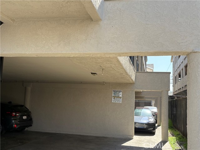 1126 Raymond Avenue, Long Beach CA: https://media.crmls.org/medias/86eec084-6c49-4178-b498-38332c9f809b.jpg