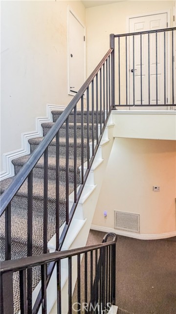 10623 Moorpark photo 37