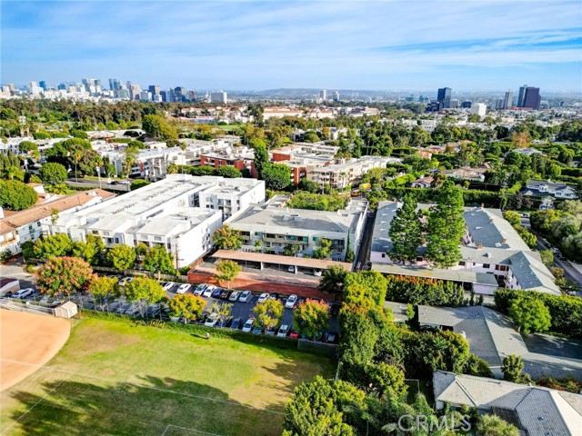 Detail Gallery Image 21 of 29 For 11767 W Sunset Bld #105,  Los Angeles,  CA 90049 - 1 Beds | 1/1 Baths