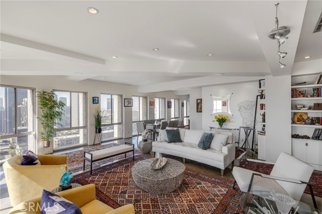 Detail Gallery Image 5 of 44 For 800 W 1st, Los Angeles,  CA 90012 - 2 Beds | 2/1 Baths