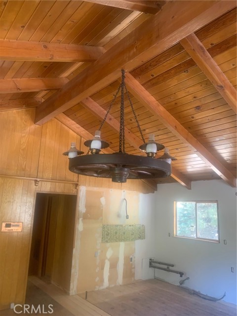 33254 Wild Rose Drive, Green Valley Lake CA: https://media.crmls.org/medias/86f201ab-cee6-4d46-9652-14c3d2765911.jpg