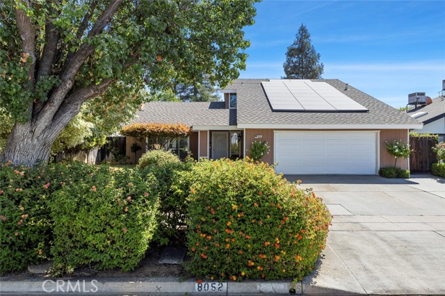 Detail Gallery Image 1 of 40 For 8052 N Mariposa St, Fresno,  CA 93720 - 3 Beds | 2 Baths