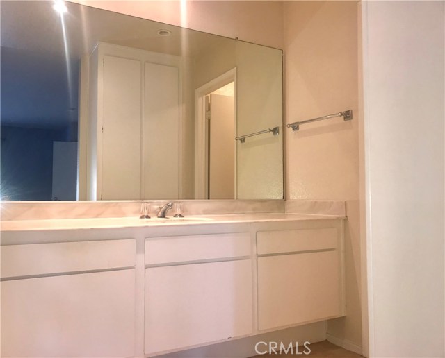 Detail Gallery Image 21 of 27 For 21372 Brookhurst St #123,  Huntington Beach,  CA 92646 - 2 Beds | 2 Baths