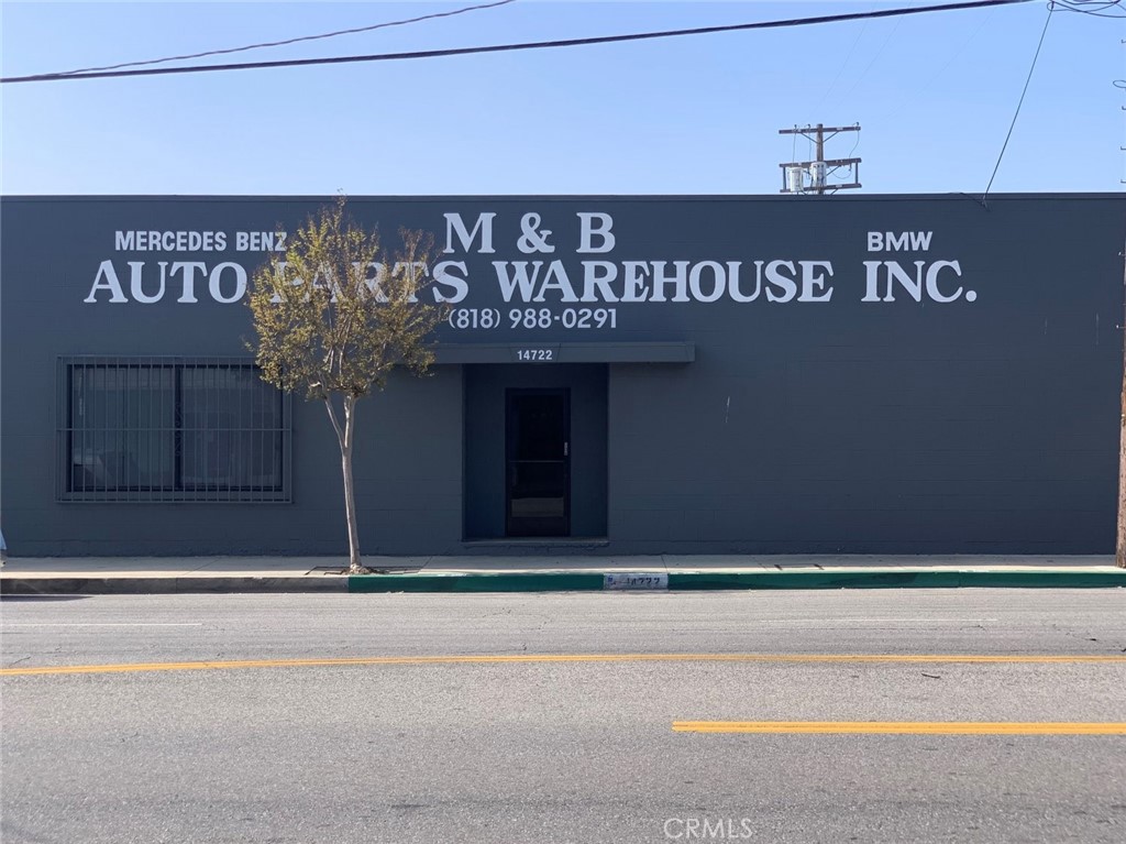 14722 Oxnard Street, Van Nuys, CA 91411