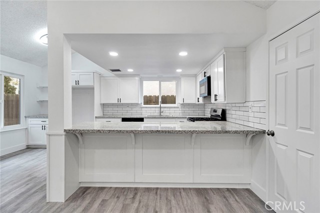 Detail Gallery Image 11 of 35 For 2808 Riverview, Madera,  CA 93637 - 4 Beds | 2/2 Baths