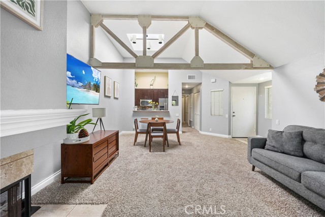 Detail Gallery Image 8 of 23 For 5744 E Creekside Ave #58,  Orange,  CA 92869 - 1 Beds | 1 Baths