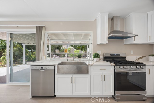 Detail Gallery Image 12 of 58 For 18433 Santa Belinda, Fountain Valley,  CA 92708 - 5 Beds | 3/1 Baths