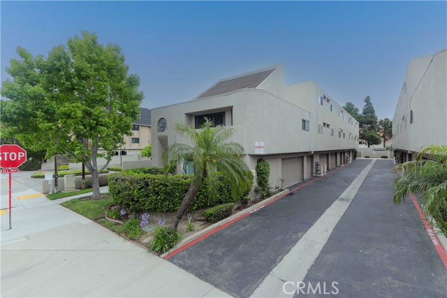 12484 Montecito Road, Seal Beach CA: https://media.crmls.org/medias/86f49386-c936-4b01-aa0e-df3d2675ecfc.jpg