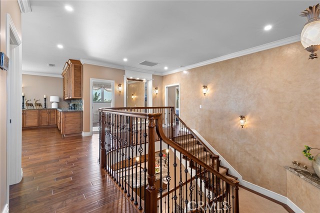21131 Greenboro Lane, Huntington Beach CA: https://media.crmls.org/medias/86f57f8d-a7d5-4da1-8d13-8e716da9dc5c.jpg