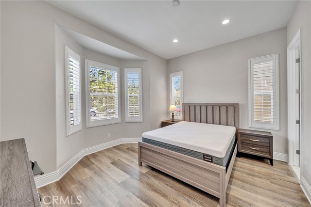 Detail Gallery Image 16 of 62 For 61 Windwalker Way, Tustin,  CA 92782 - 6 Beds | 5/1 Baths