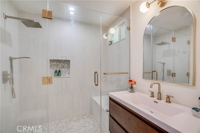 Detail Gallery Image 32 of 41 For 950 Hampton, Arcadia,  CA 91006 - 5 Beds | 6/2 Baths