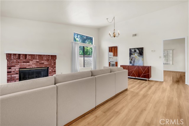 41402 Willow Run Road, Temecula CA: https://media.crmls.org/medias/86f7e173-55c0-4ff7-95e5-c88b1be26c32.jpg