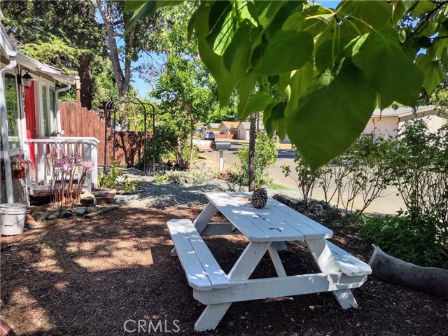 600 6th Street, Lakeport CA: https://media.crmls.org/medias/86f8d436-ce31-4a24-805c-65cc110275a6.jpg