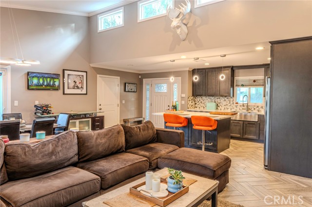 Detail Gallery Image 7 of 51 For 6841 E Bacarro, Long Beach,  CA 90815 - 4 Beds | 3 Baths