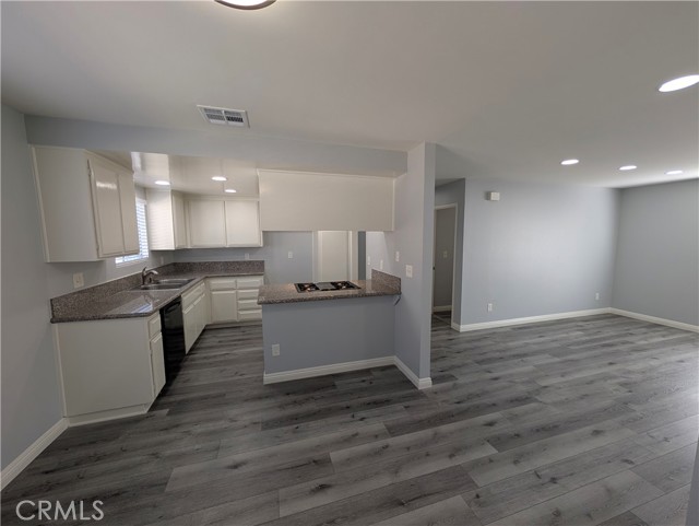 Detail Gallery Image 19 of 59 For 527 E Colorado Bld #B,  Monrovia,  CA 91016 - 2 Beds | 2 Baths