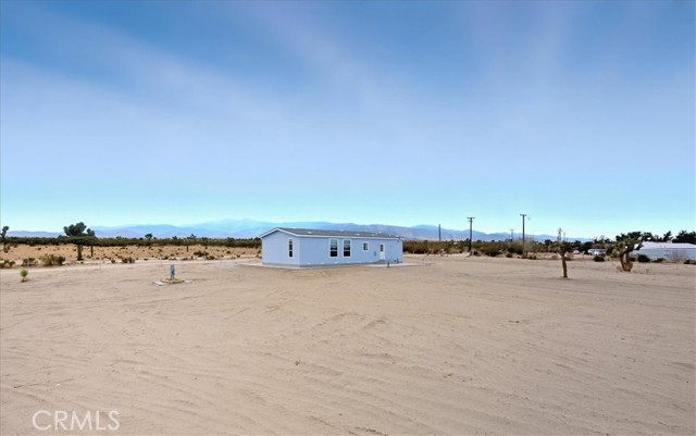 Detail Gallery Image 5 of 34 For 5430 Luna Rd, Phelan,  CA 92371 - 4 Beds | 3 Baths