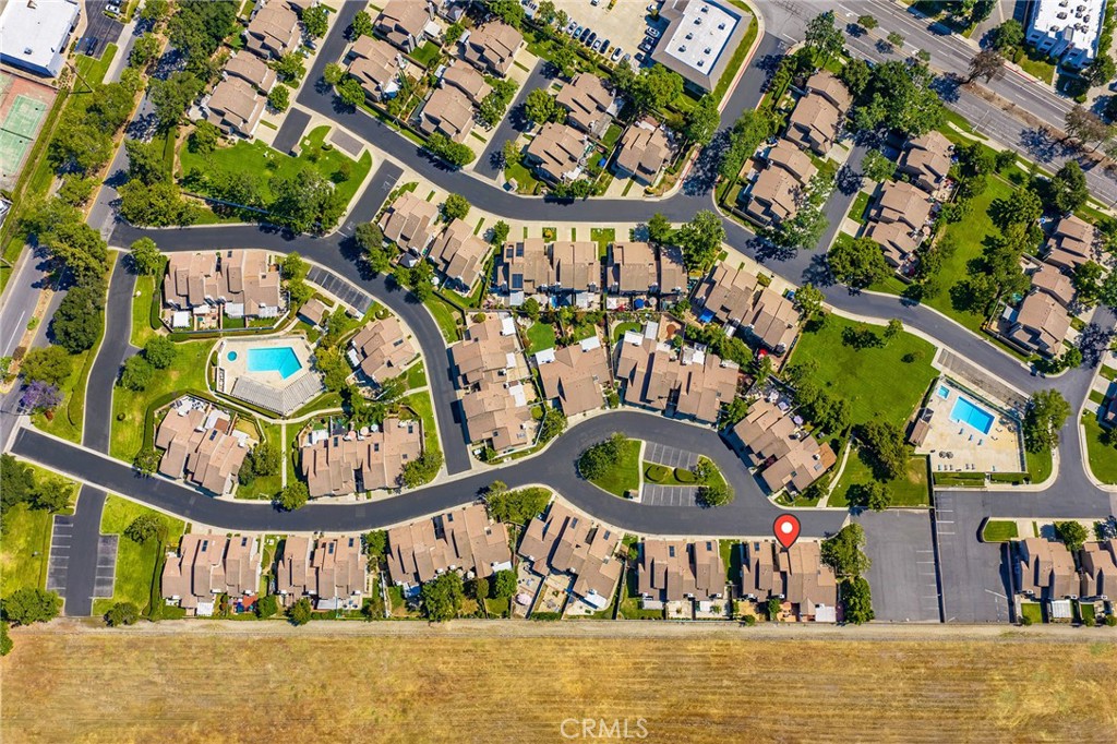 https://media.crmls.org/medias/86fb13da-b5bc-4323-b4e2-ce3cde49c382.jpg?preset=X-Large