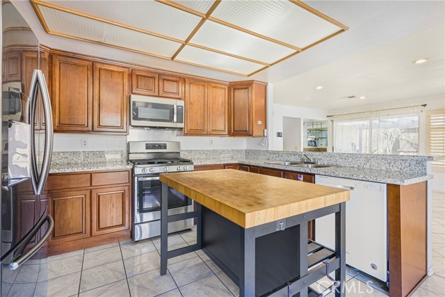 Detail Gallery Image 17 of 68 For 24321 Barley Rd, Moreno Valley,  CA 92557 - 4 Beds | 2/1 Baths