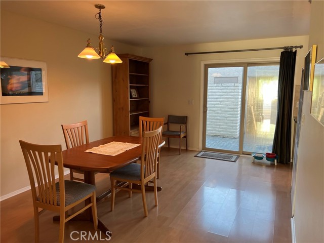 Family Room/Dining Area Family Room/Dining Area