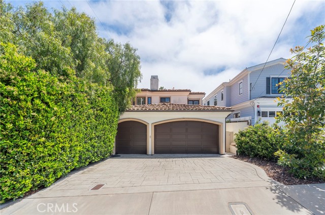 Detail Gallery Image 45 of 52 For 880 11th, Manhattan Beach,  CA 90266 - 5 Beds | 5 Baths