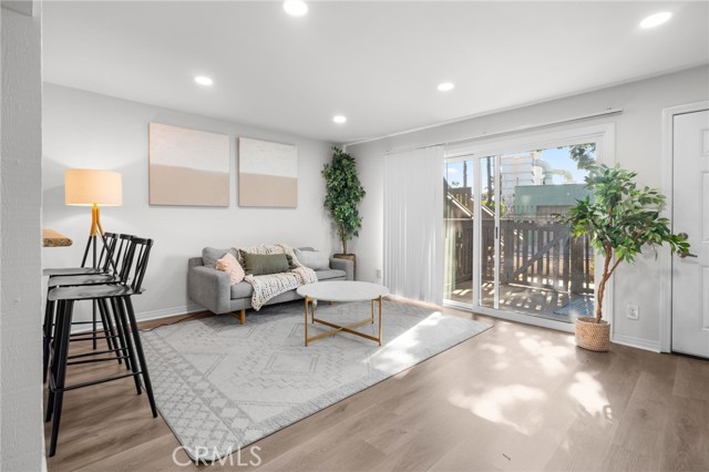 1133 Sepulveda Unit: O-101