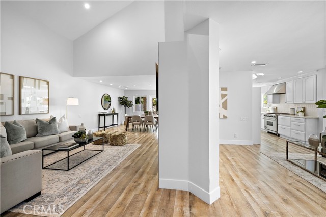 27 Palm Beach Court, Dana Point CA: https://media.crmls.org/medias/86fb90dc-b8c6-4461-b8a2-9421db0a3bdb.jpg