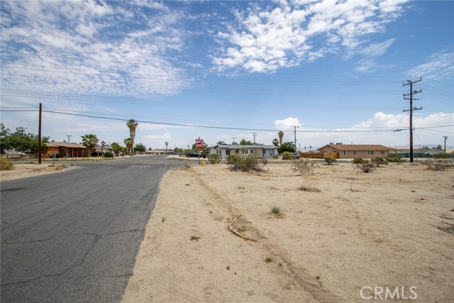 Detail Gallery Image 4 of 9 For 6400 Cienega Dr, Twentynine Palms,  CA 92277 - – Beds | – Baths