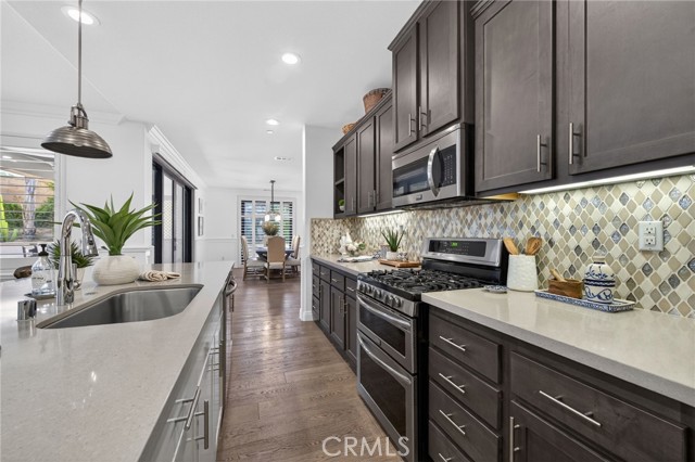 Detail Gallery Image 19 of 75 For 39776 Strada Firenze, Lake Elsinore,  CA 92532 - 4 Beds | 3 Baths