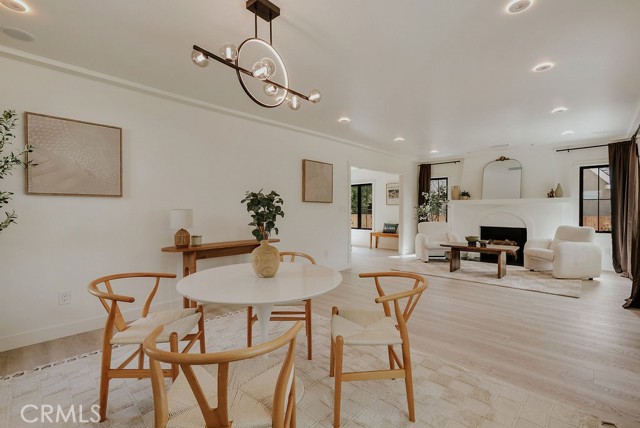 Detail Gallery Image 15 of 67 For 584 N Plymouth Bld, Los Angeles,  CA 90004 - 4 Beds | 2/1 Baths