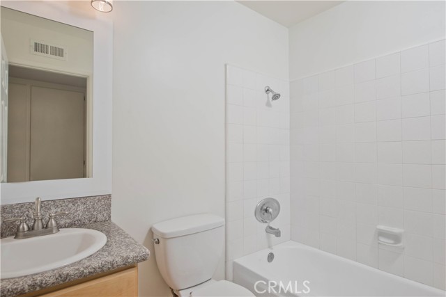10171 Valley Circle Boulevard, Chatsworth CA: https://media.crmls.org/medias/86fbedba-c3e3-444a-82d0-da4eb53e0e92.jpg