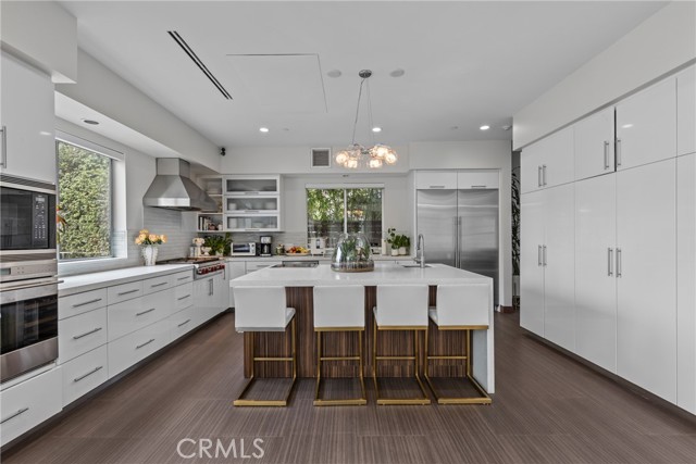 16424 Marbro Drive, Encino CA: https://media.crmls.org/medias/86fc77c9-84d4-4690-8a96-f2f4b2616b73.jpg