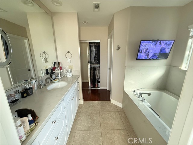 6046 N Willard Avenue, San Gabriel CA: https://media.crmls.org/medias/86fcae61-8984-4b5f-844c-664f330df750.jpg