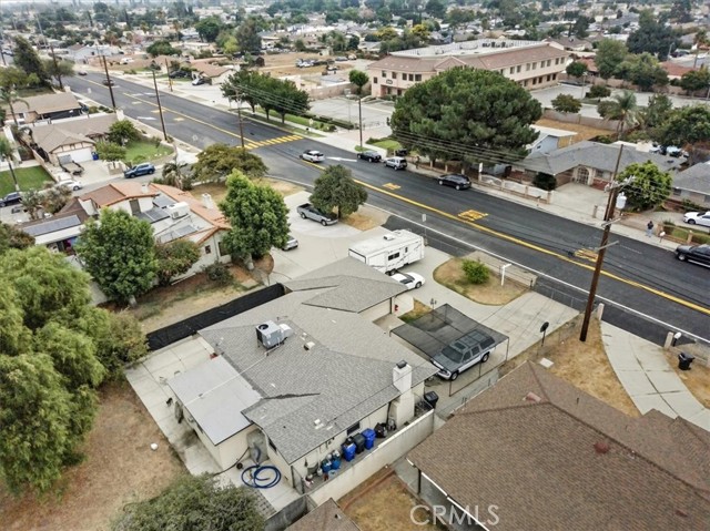 17962 Merrill Avenue, Fontana CA: https://media.crmls.org/medias/86fcdd26-aaf7-48fc-aa81-f768f45c4b1c.jpg