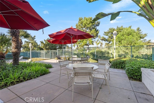 Detail Gallery Image 33 of 37 For 243 Villa Point Dr, Newport Beach,  CA 92660 - 2 Beds | 2 Baths