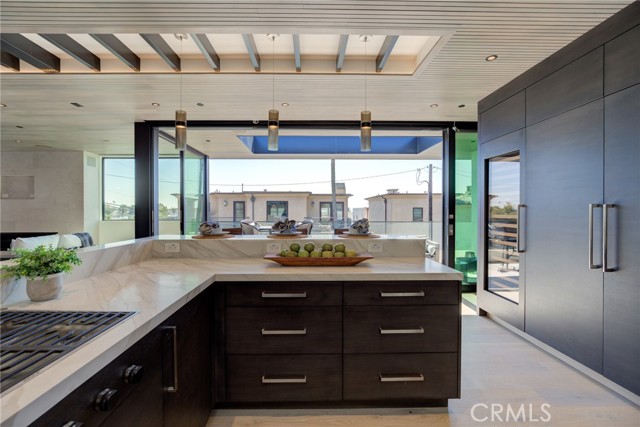 405 26th Street, Manhattan Beach, California 90266, 4 Bedrooms Bedrooms, ,1 BathroomBathrooms,Residential,Sold,26th Street,SB21203664
