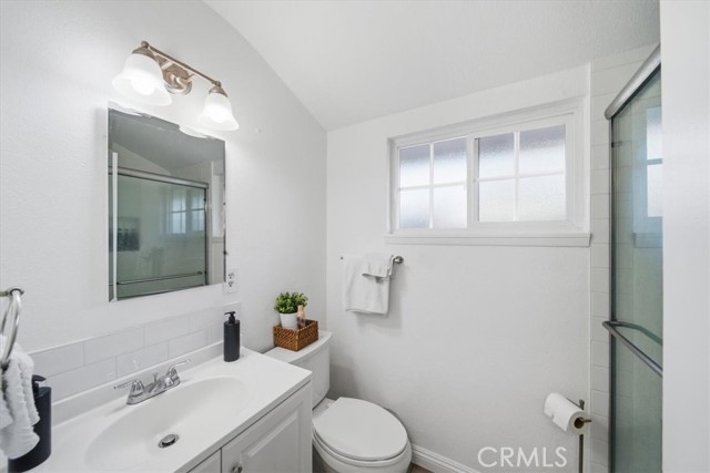 Detail Gallery Image 8 of 18 For 2057 W Coronet, Anaheim,  CA 92801 - 3 Beds | 2 Baths